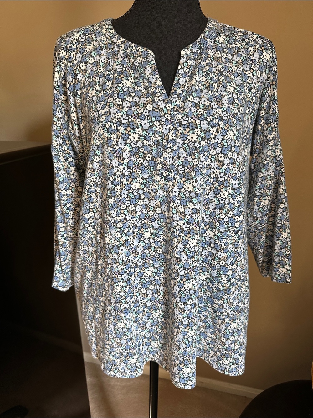J. Jill Blue & White Soft Floral Split-Neck Tunic